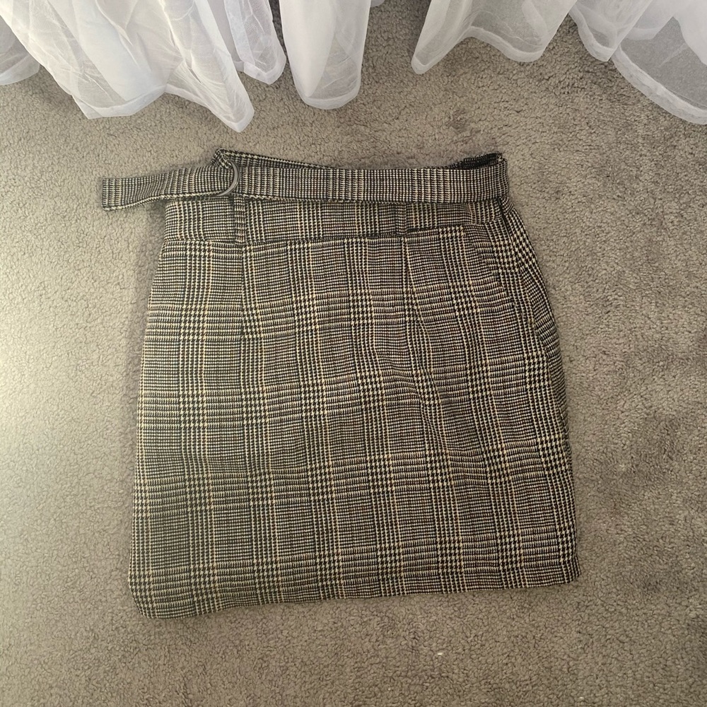 Plaid Skirt with Loop Buckle